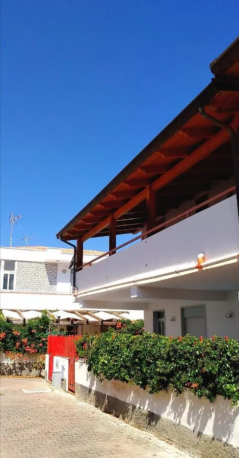 Casa Filippa & Case Charlotte, Mongiove Al Mare location