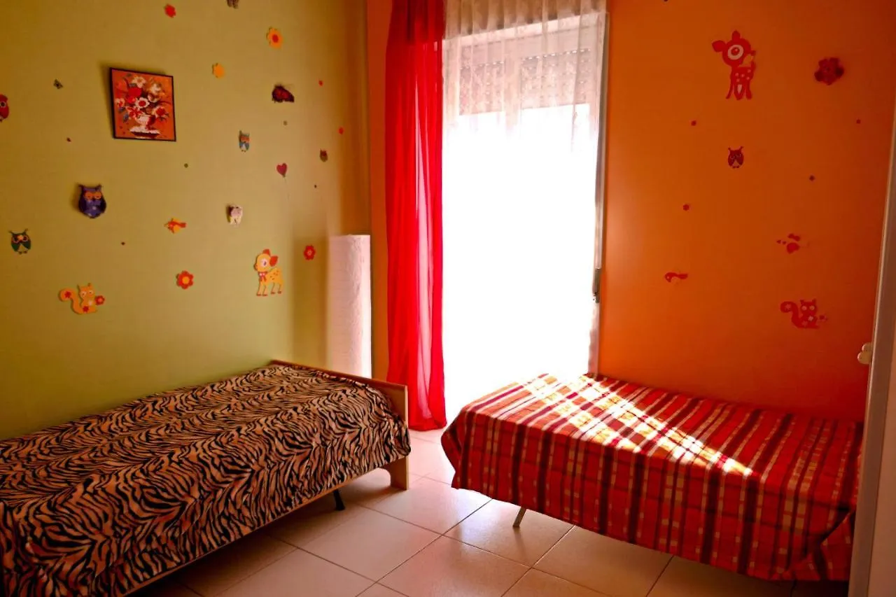 Casa Filippa & Case Charlotte, Mongiove Al Mare Apartment