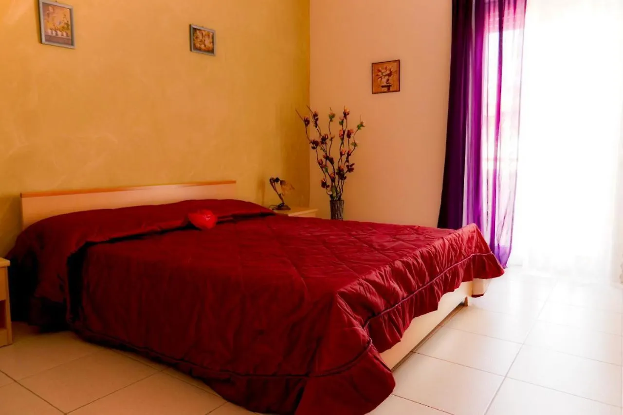 Apartment Casa Filippa & Case Charlotte, Mongiove Al Mare