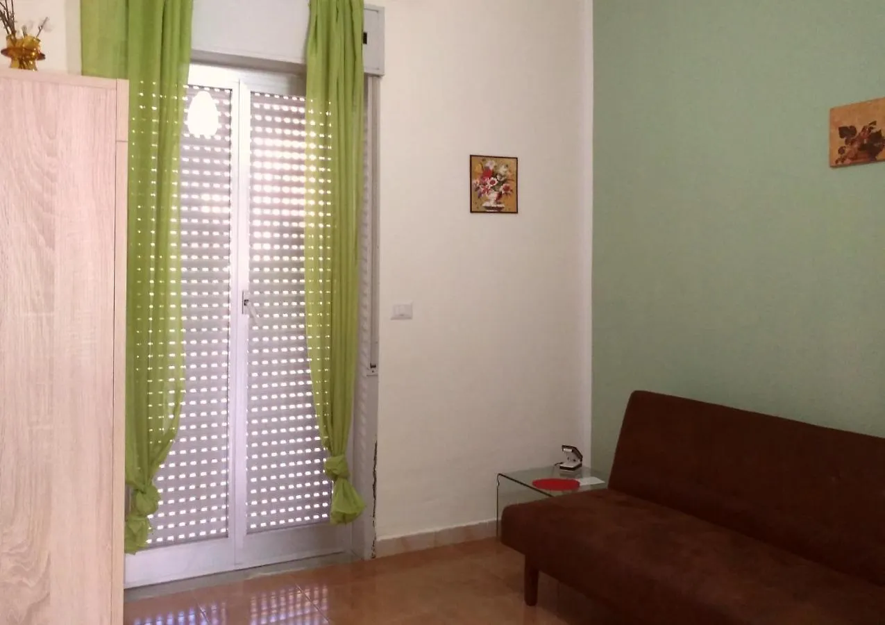 Casa Filippa & Case Charlotte, Mongiove Al Mare Apartment