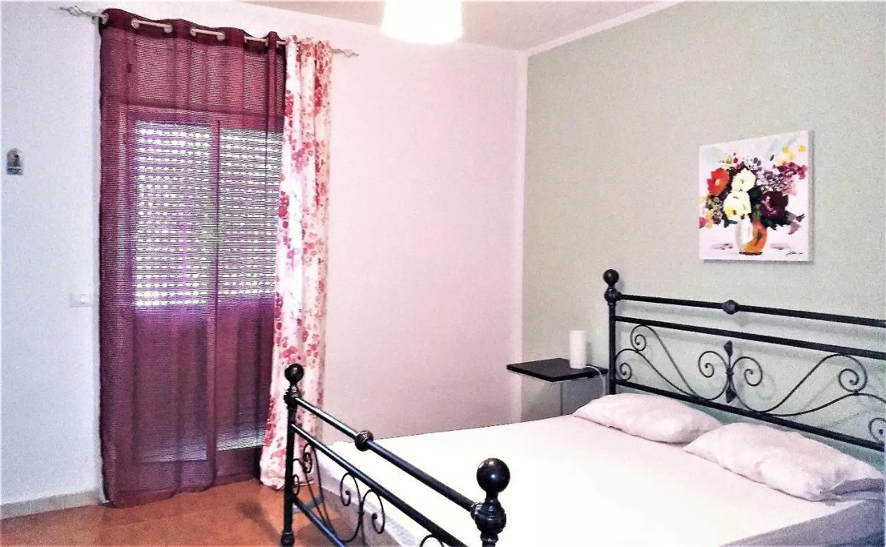 Apartment Casa Filippa & Case Charlotte, Mongiove Al Mare