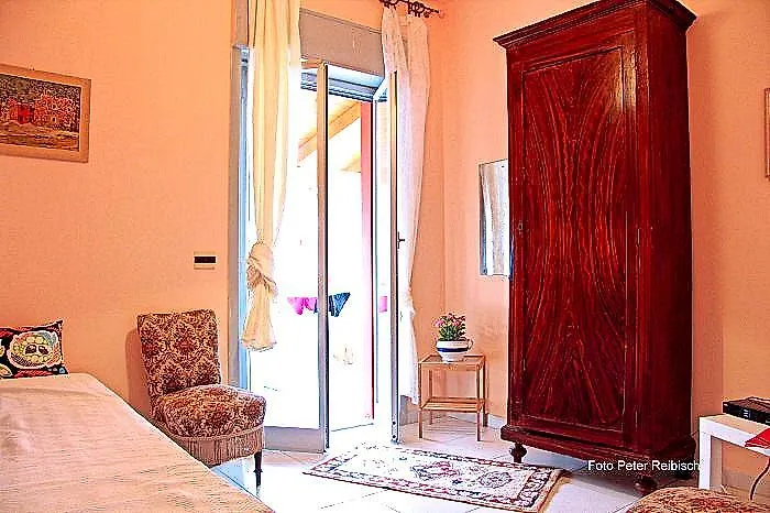 Apartment Casa Filippa & Case Charlotte, Mongiove Al Mare Italy